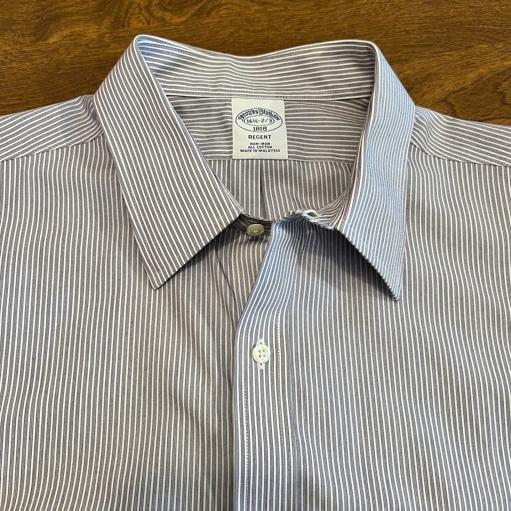 Brooks Brothers Regent Non Iron Button Down Shirt Mens 16 1/2 2/3 Purple Stripe